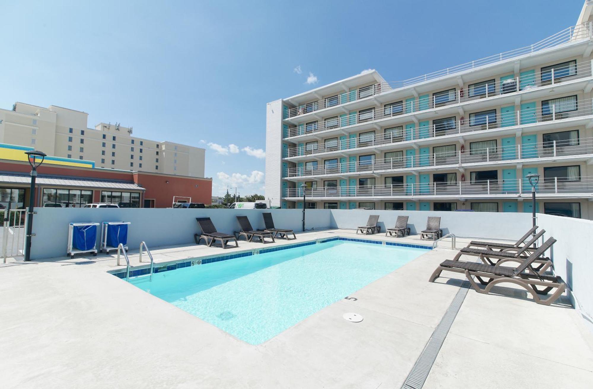 Howard Johnson By Wyndham Virginia Beach At The Beach Екстериор снимка