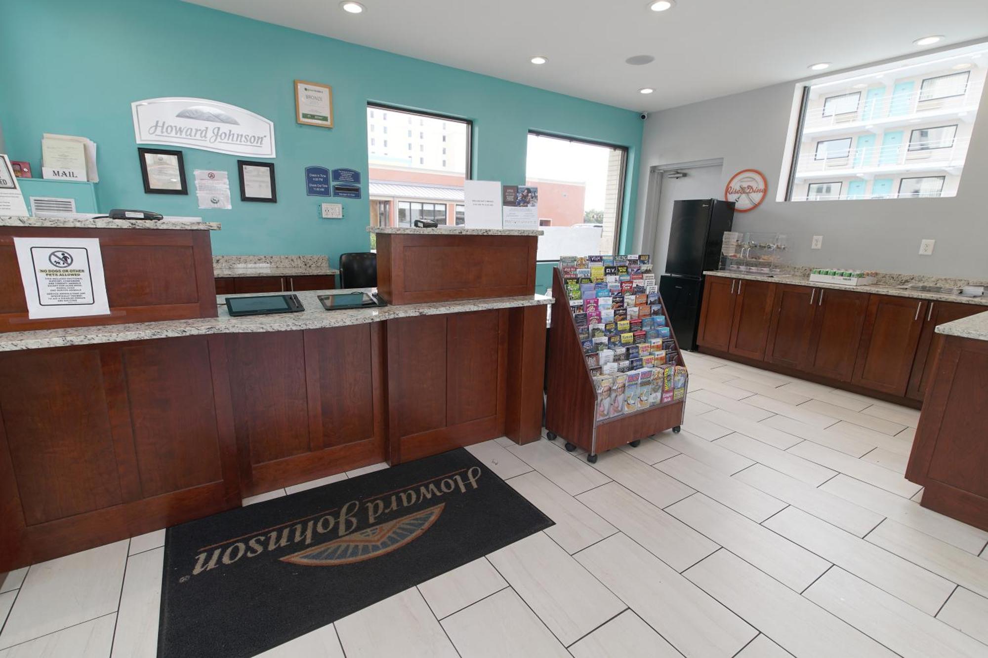 Howard Johnson By Wyndham Virginia Beach At The Beach Екстериор снимка
