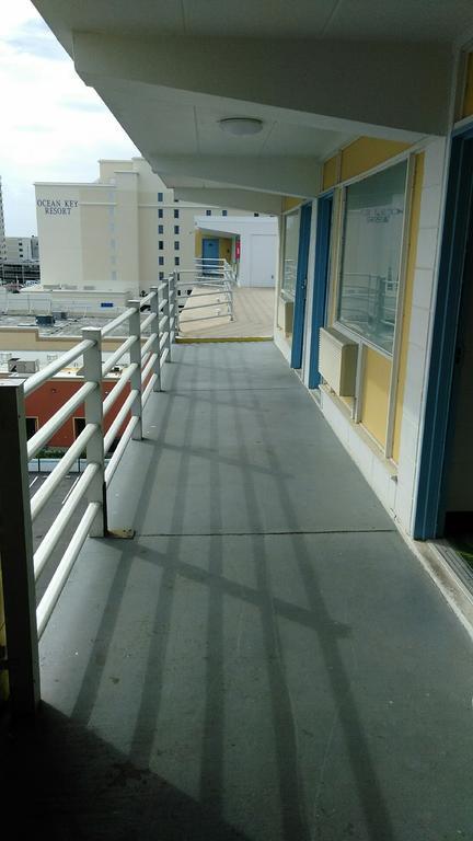 Howard Johnson By Wyndham Virginia Beach At The Beach Екстериор снимка